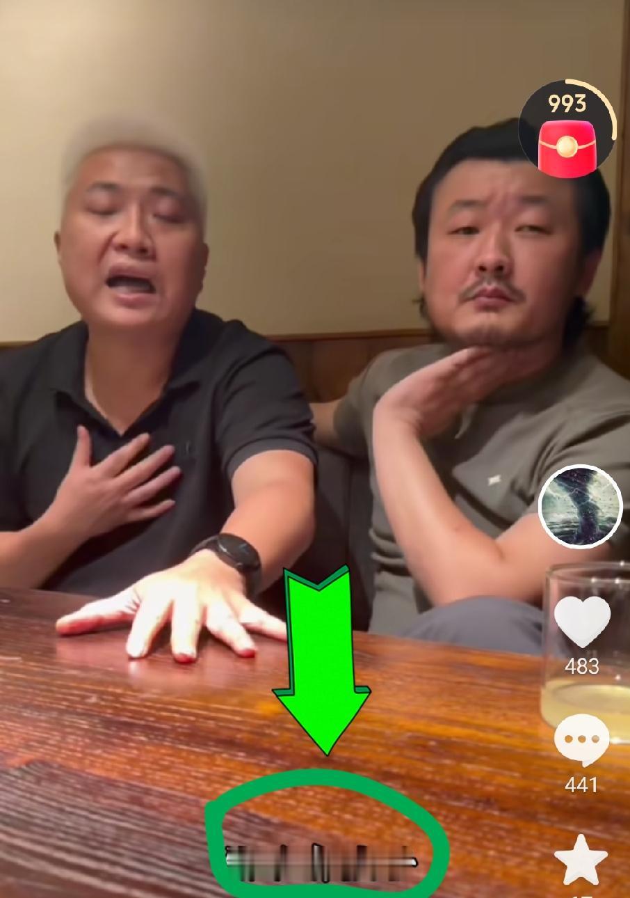 长沙占车位一事，最终车位主人闵先生还是选择退让，自行拆除钢管，放走长期霸占私人车