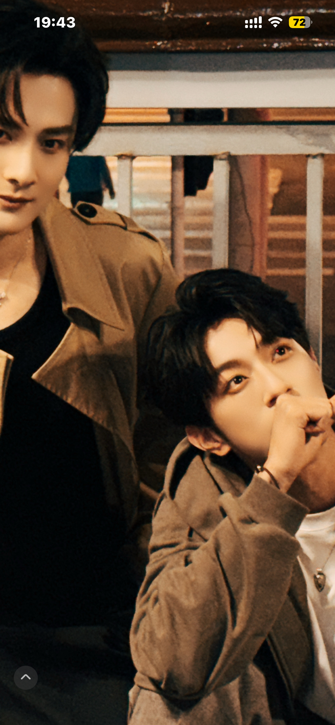 哎妈妈马上就要倒我爸爸怀里了