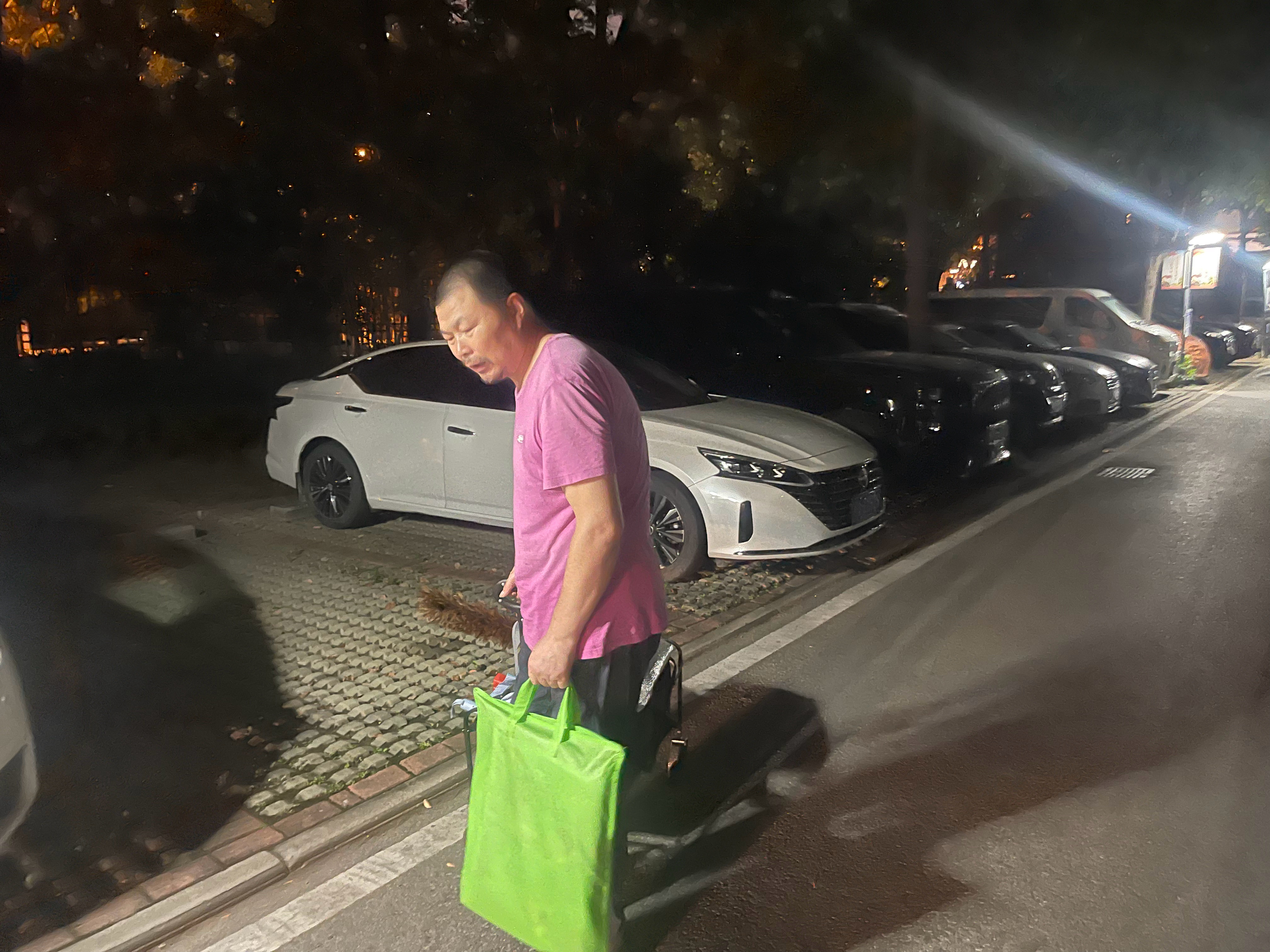 深夜拿下最顶配本田飞度 11万多指导价感谢老朋友的介绍和支持！2014年1.5L
