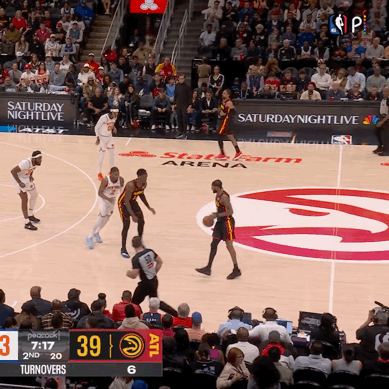 沃克，你怎么这么秀对尼克斯36分7助，场均来到20.8分3.7助攻1.3抢断，去