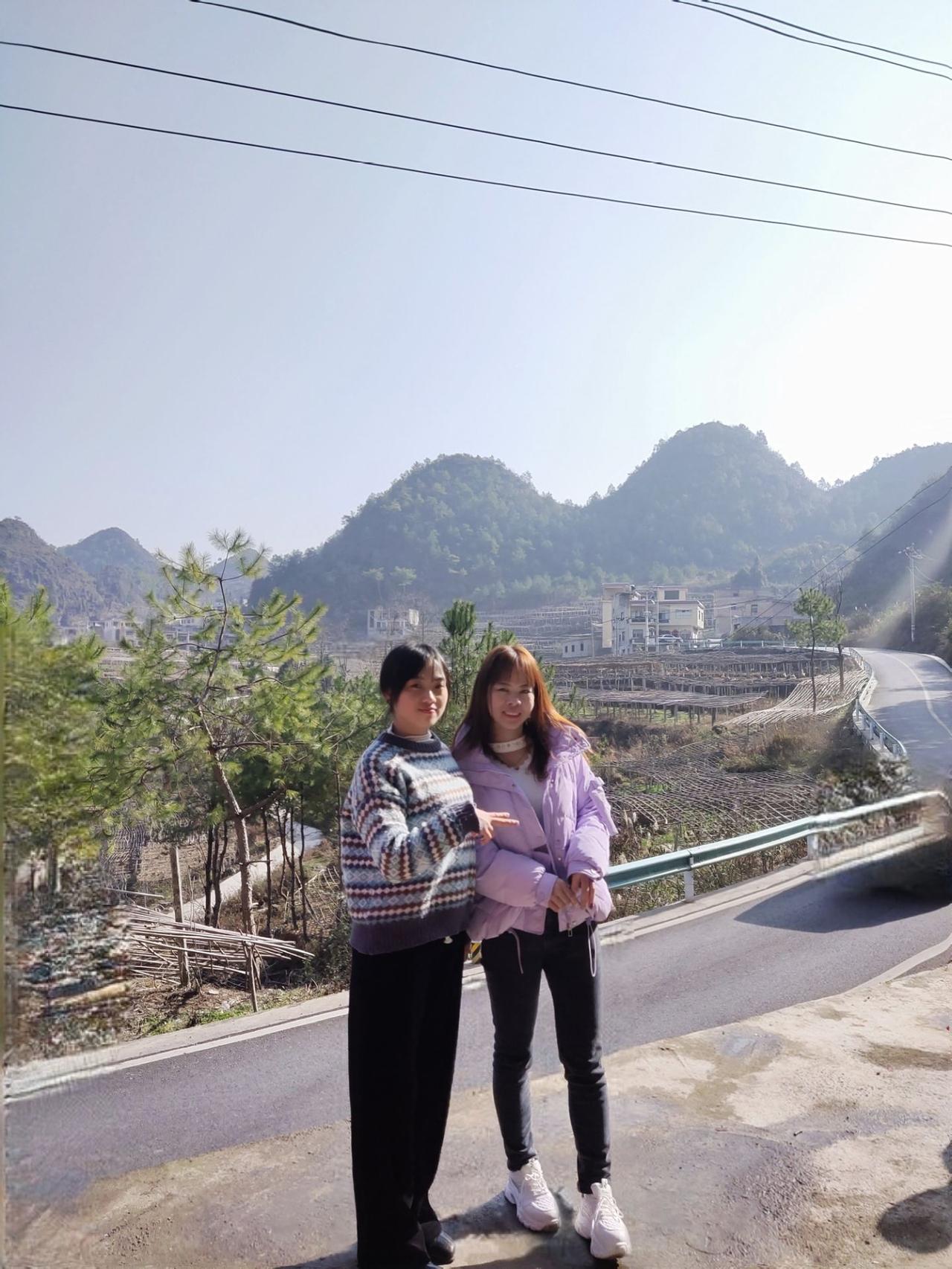 姊妹花 大山深处自然美山清水秀好风光