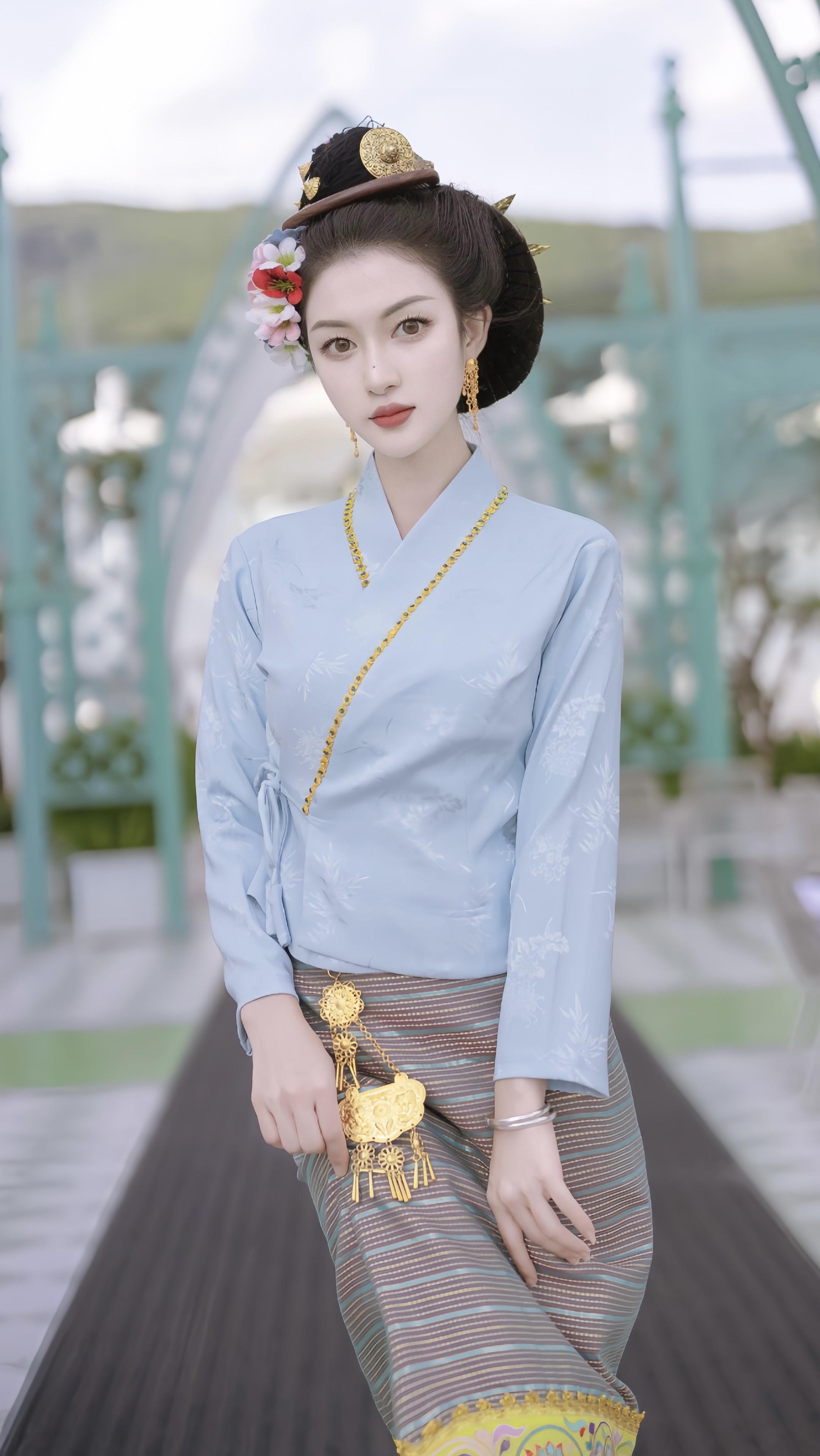 “像海浪一样自由的蓝色。”