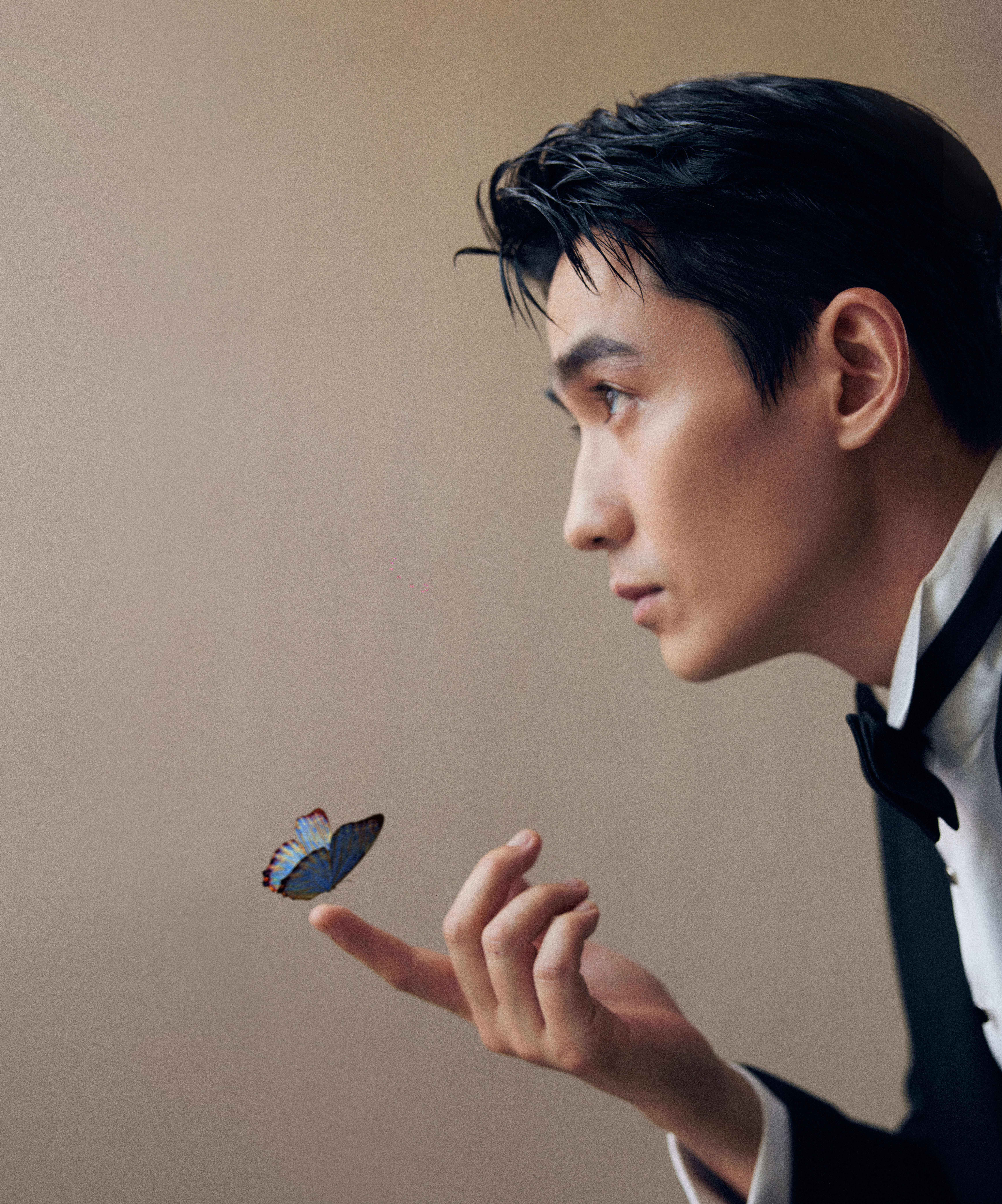 朱一龙朱一龙2026青云同路朱一龙 挚敬同路人小溪的水很甜，牵牛的花很繁，竹下的