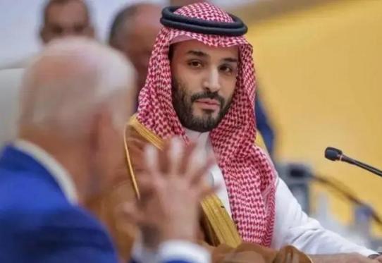 藏不住了！沙特、约旦、卡塔尔彻底不掩饰了，三国最高负责人亲自坐镇吉达，闭门开谈全