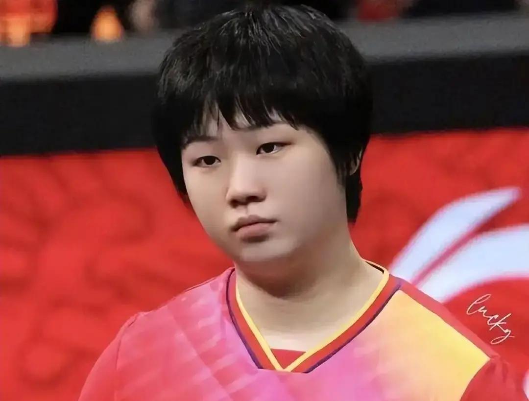 蒯曼现在就是国乒最猛的上升箭头。这势头，挡不住。
 
去年香港总决赛，她一路杀进