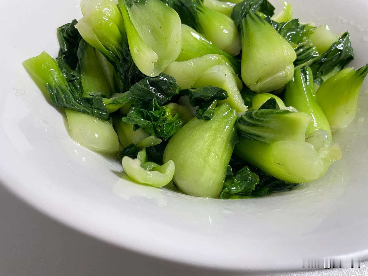 今日份的晚餐
天气一天比一天寒了，
在家忙完晚餐料理，感觉自己的心情也跟着暖和了