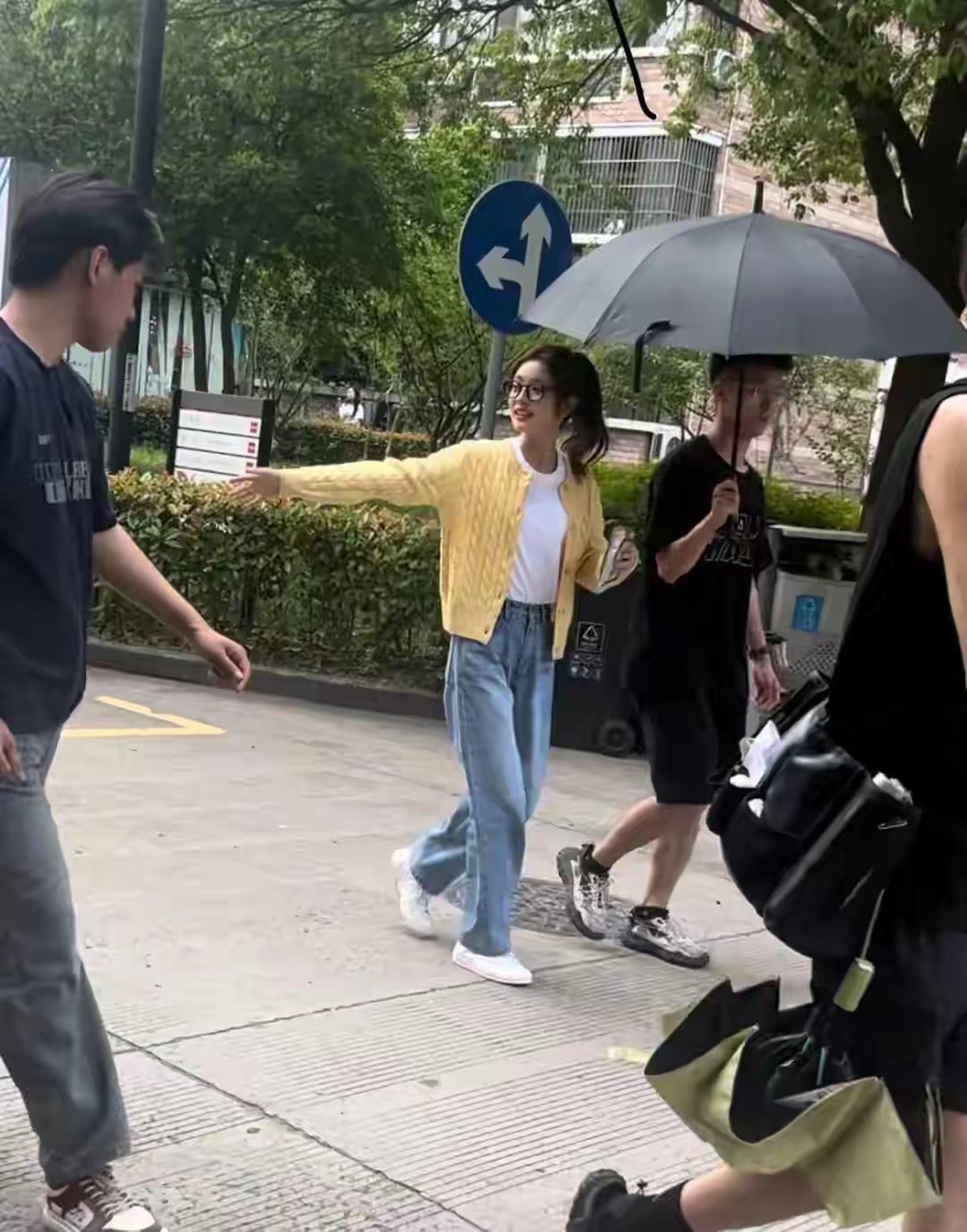 现实生活中的徐若晗长这样，第一次get到她 ​​​