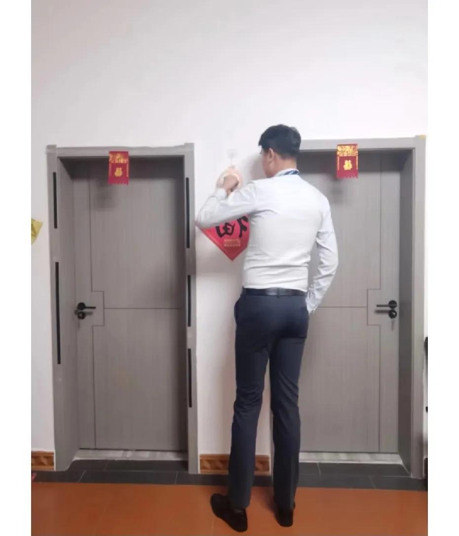 211cm找工作太难了，各种被嫌弃，当保安都被嫌弃太高，上一个我知道的个子特别高