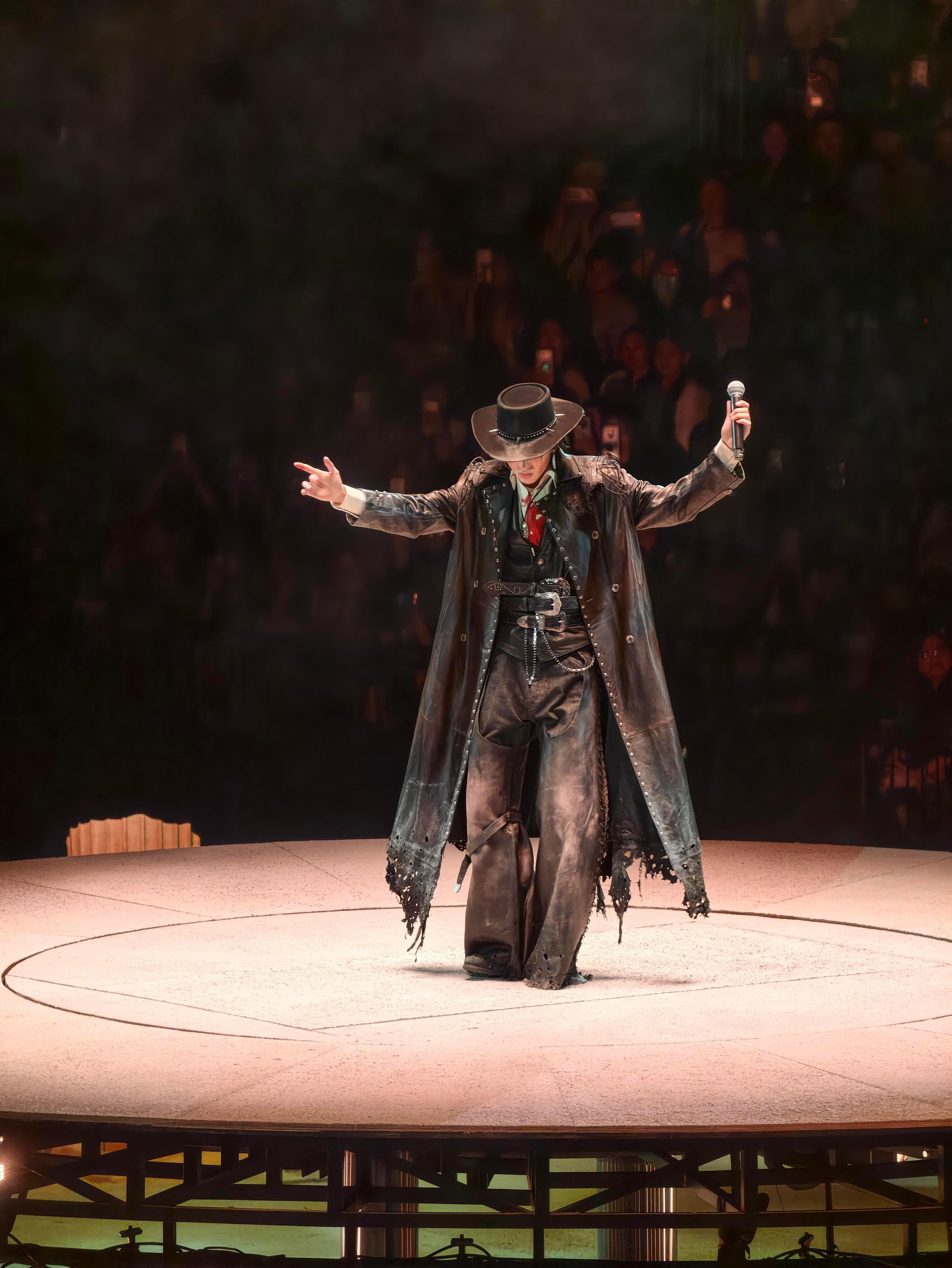 蔡徐坤澳门演唱会蔡徐坤致永不屈服之人 神性📕264554249 
