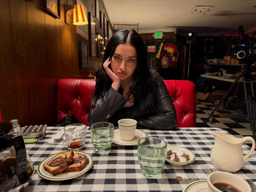 今天是charli xcx 34岁生日！ 