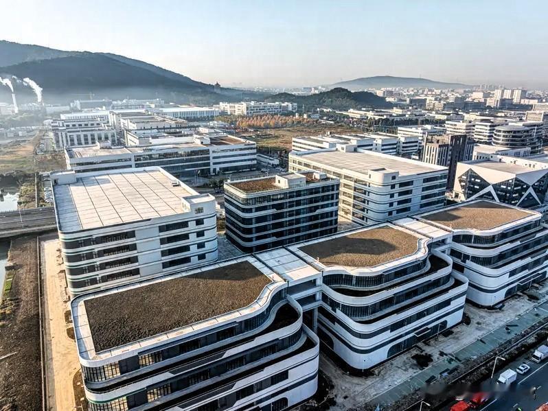 扬州遍地工地不是修路！一批重磅产业项目落地，本地人红利要来了
 
土生土长扬州人