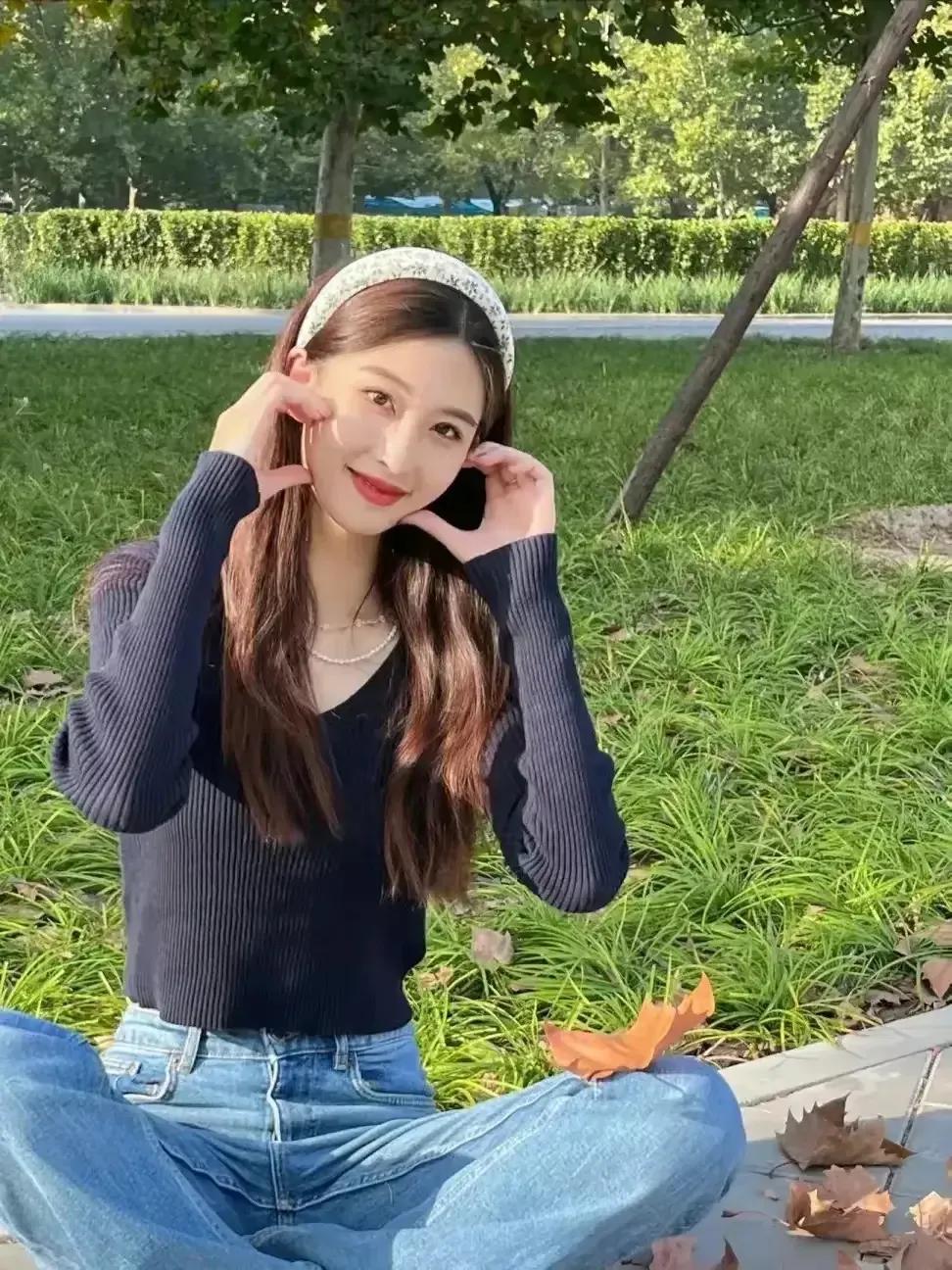 乐观，阳光，积极向上，乐观的人就是早上八九点钟的太阳🌞