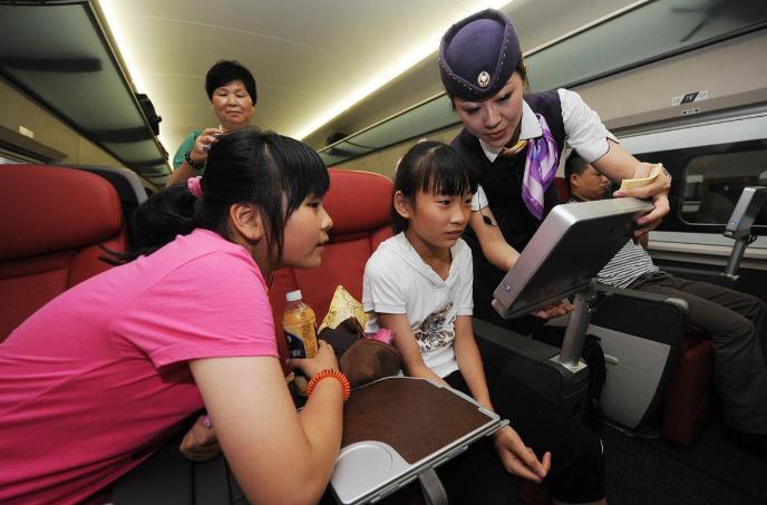 这事如果要发生在美国，公知们要吹上若干年！

坐高铁时偶然撞见一个细节，越想越觉