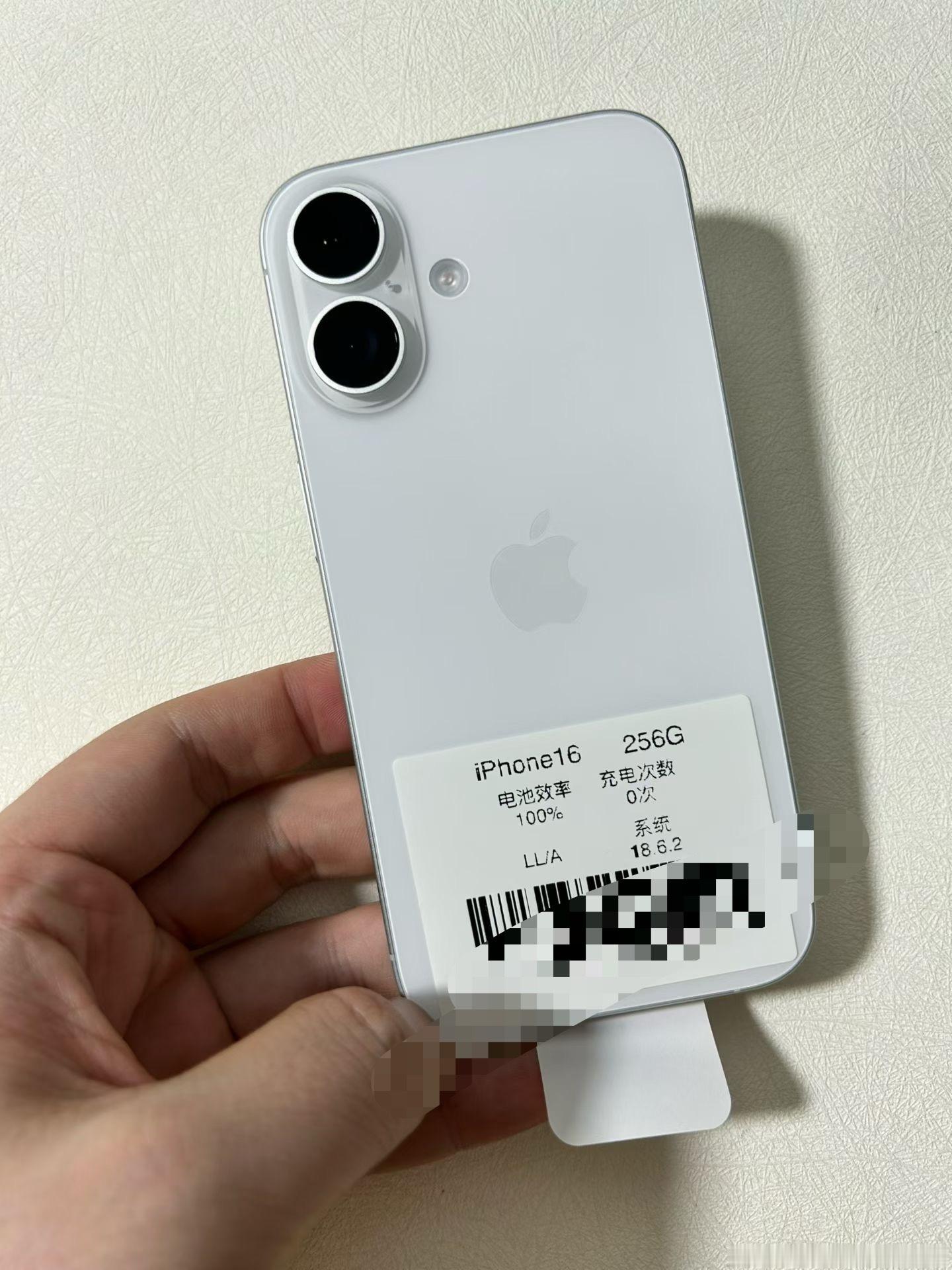 美版无锁iPhone16 256G 稀缺白，激活未使用 ，充电0次的完美成色，还