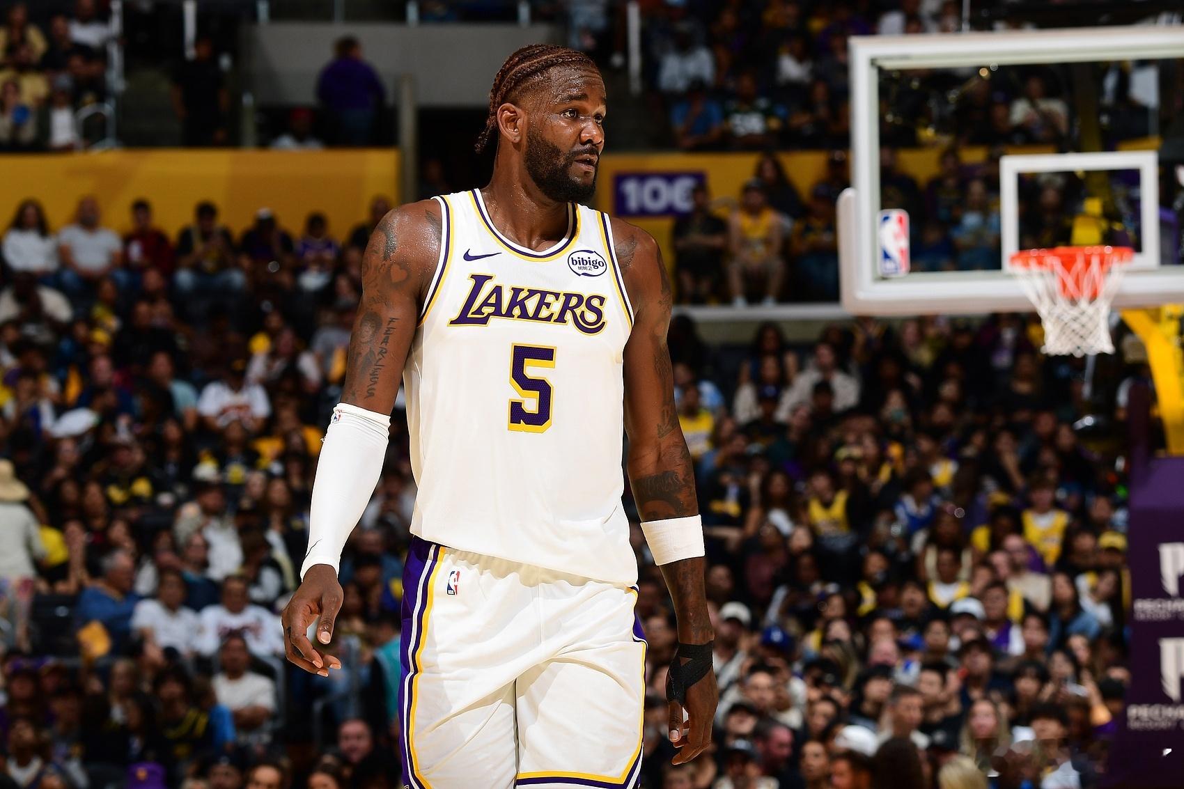 明天（11月26日）12点洛城德比，艾顿遭遇右膝挫伤将缺席，留海斯面对祖巴茨 快