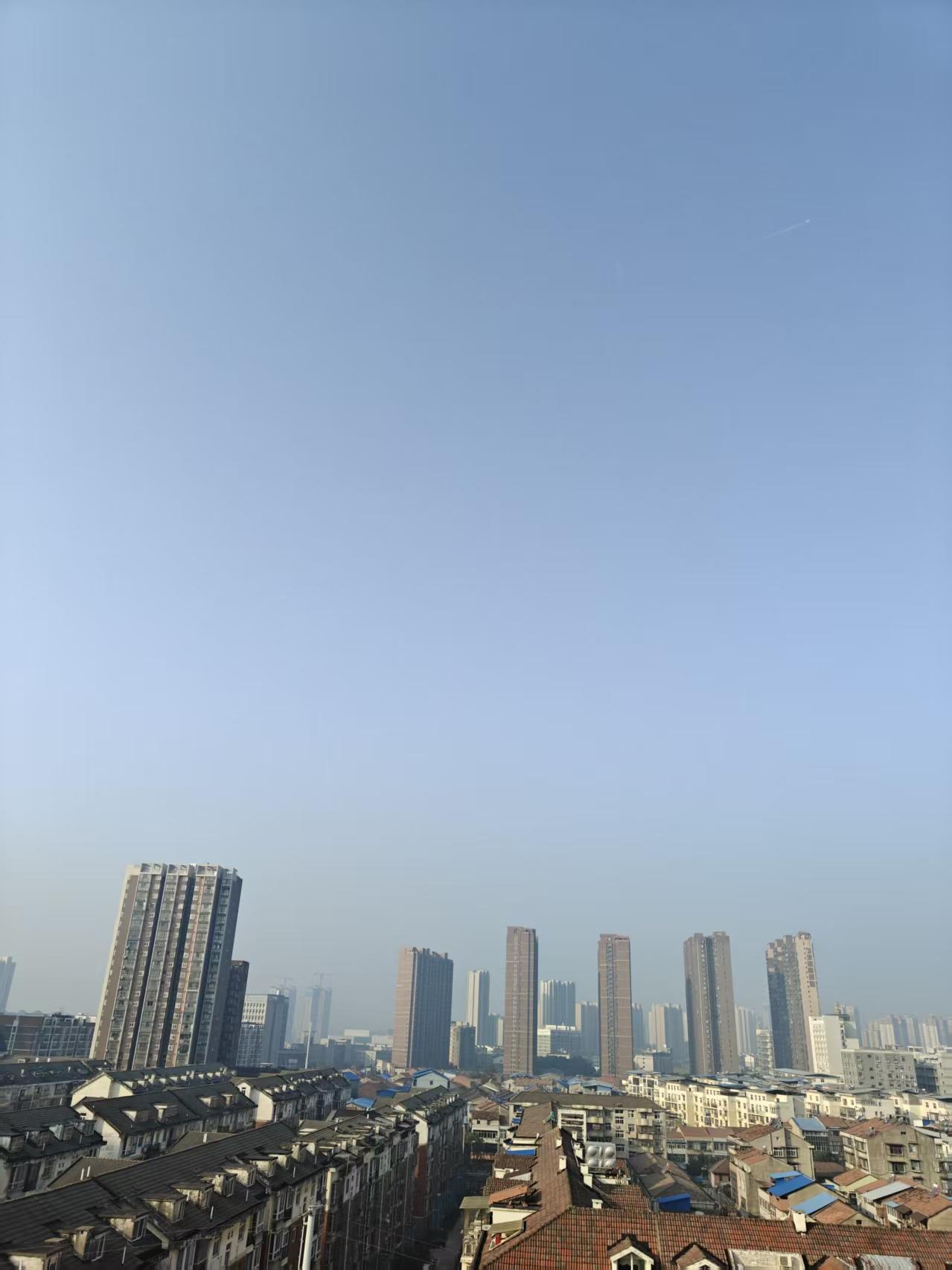 今天听到一个好震惊的消息，
让我迟迟没有缓过神来，
听同事说我们以前一个同事去世