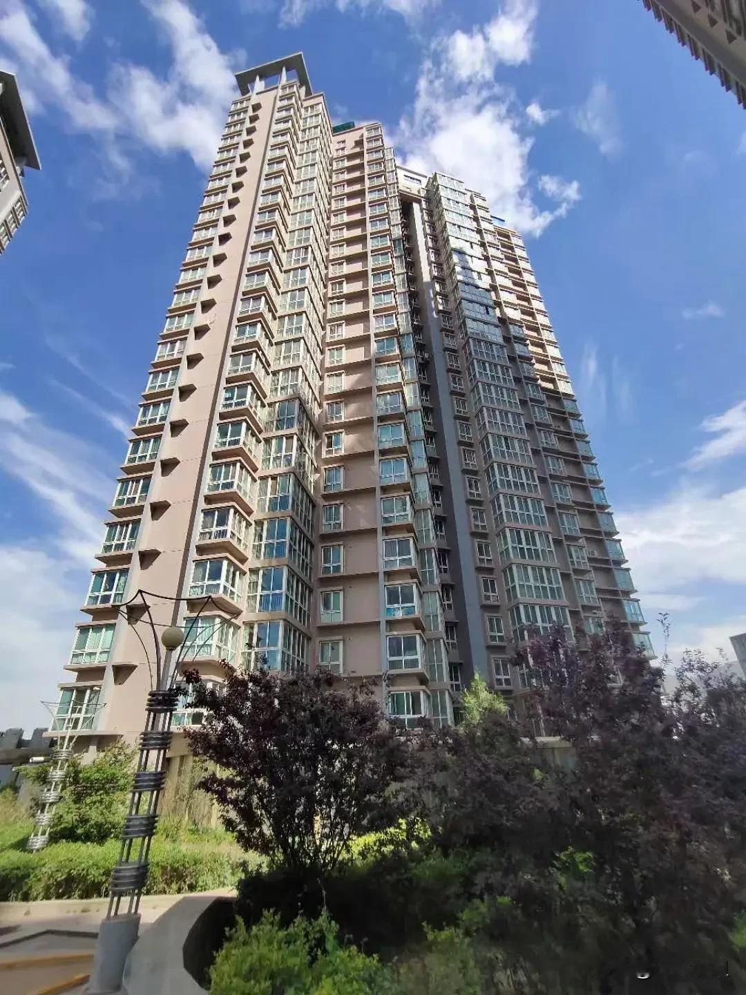 这几年楼市和股市大致相同，跌宕起伏，让我们对楼市的判断好像没有了基础依据，那些身