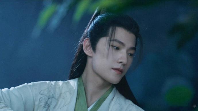 剧里韩立抗打剧外杨洋能打 韩立在修仙界逐步站稳脚跟，每一次考验都精彩；杨洋在剧外