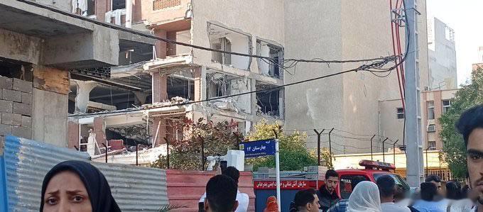 伊朗风声鹤唳草木皆兵，伊朗现在一个爆炸，一个起火，都能触及敏感神经今天伊朗有两处