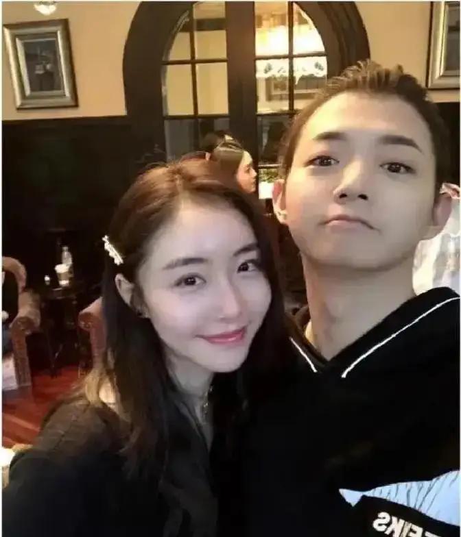 我觉得陈露并非渣女。看上去挺正常的，她心直口快，没什么心计，模样也挺俊俏。就是一