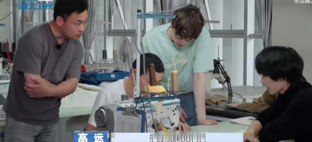 内娱终于替缝纫机发声了内娱我想问什么是你们做不到的[拜托]真的没招了，说要进厂这