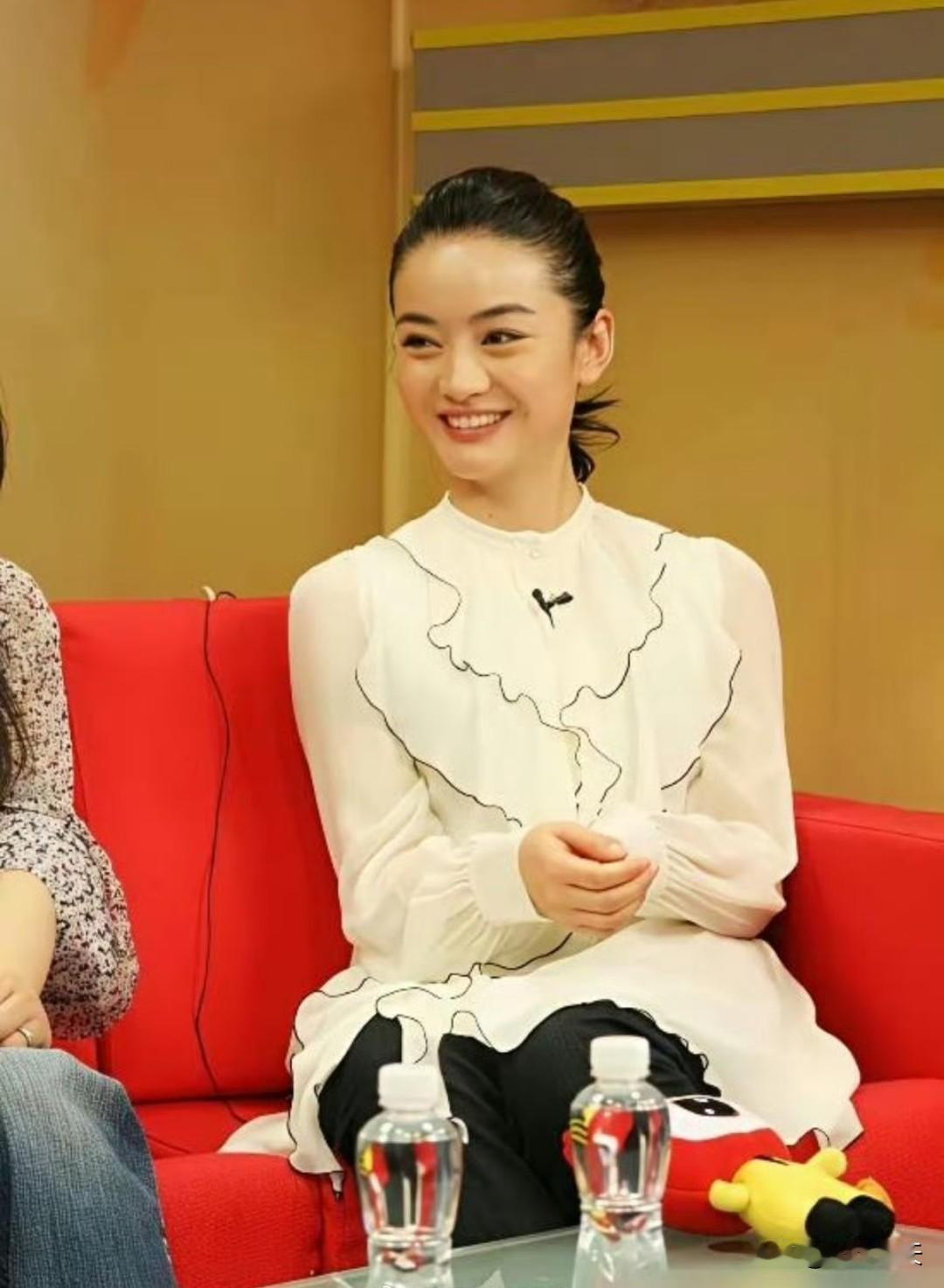 亿万富豪的太太出演《潜伏》，穆晚秋成经典国民角色 ​​​