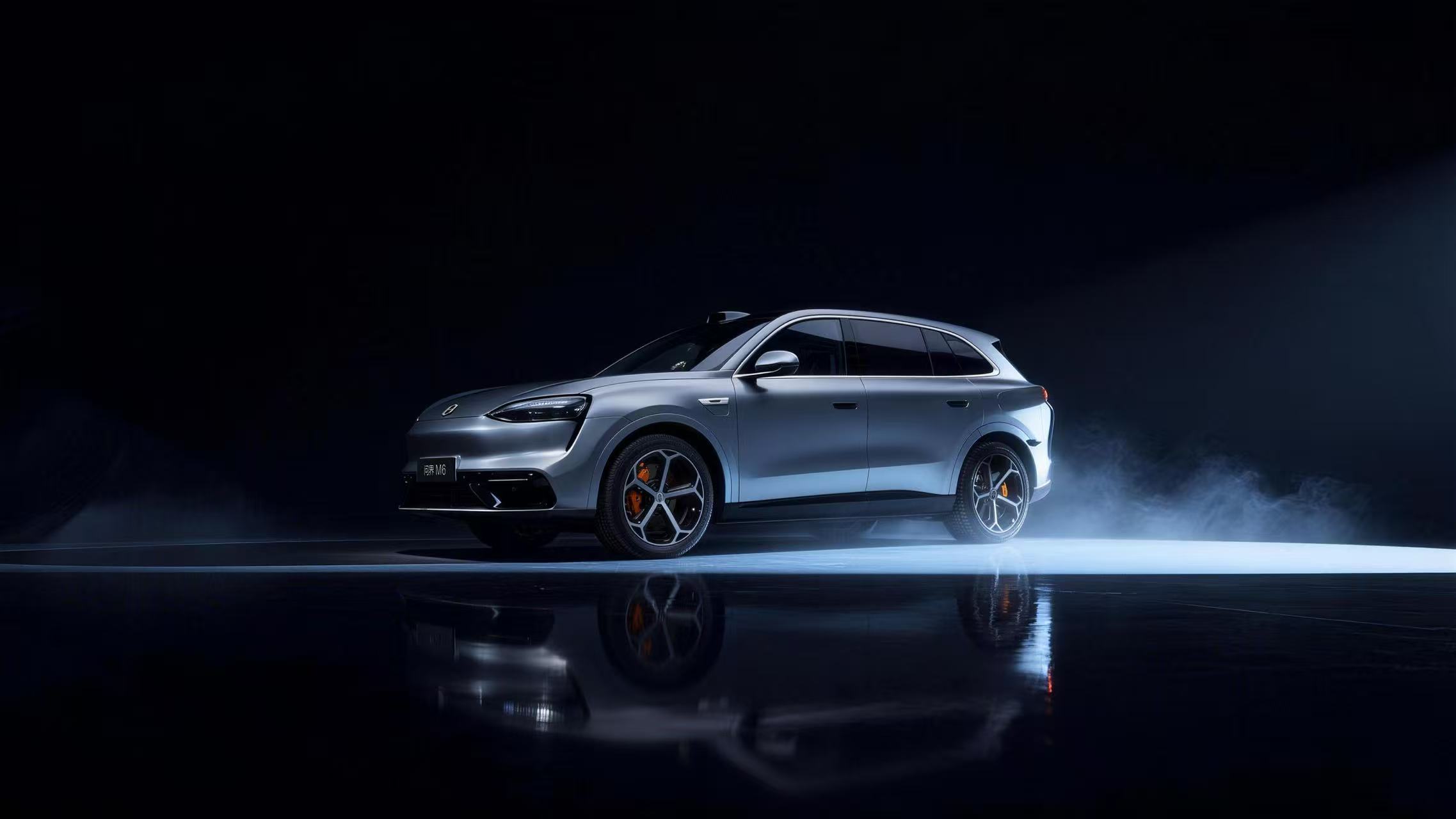 问界M6官图，年轻化设计，有点钢炮SUV的味道，这应该是2026年爆款车，最有力