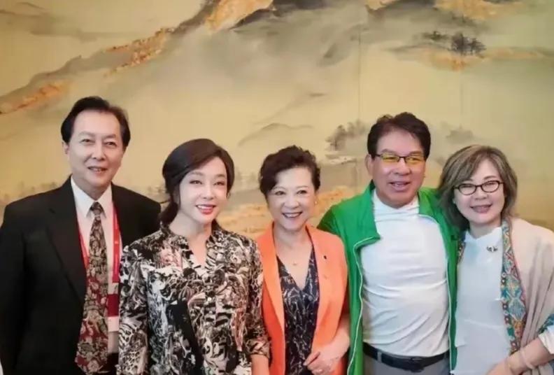 能认出这五位演员的算你厉害，他们可是80年代的知名演员，演技一流，是真正的集颜值