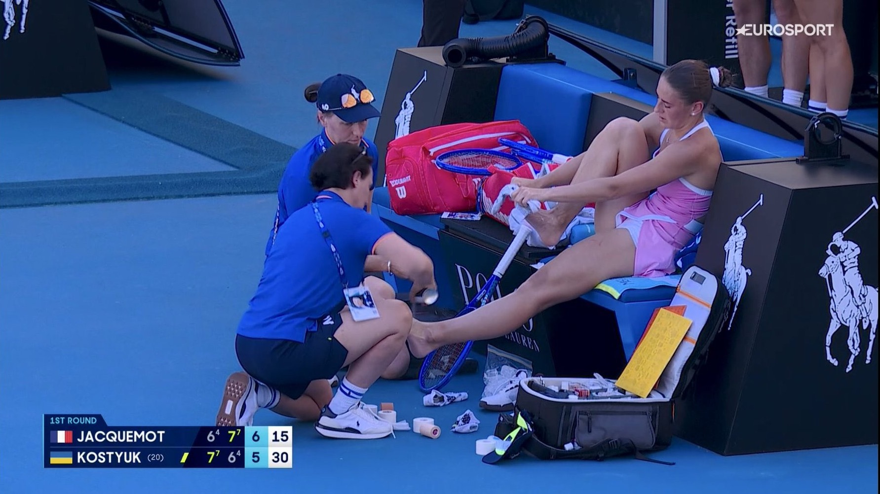 科斯丘克扭伤脚踝，经检查后发现，韧带撕裂，退出双打。网球澳网2026这很澳网