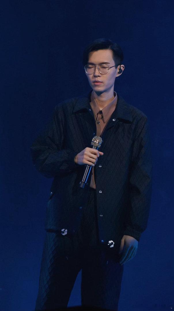 大家在这一天一起做了很多有意义的事！超级感动🥹生日快乐soulboy！！！👓