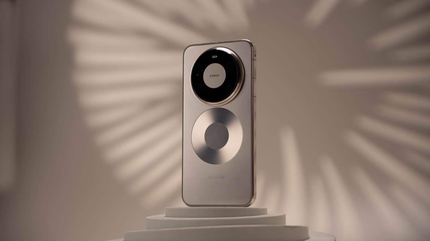 今年的华为旗舰Mate 80 Pro Max！整体质感可以说是又上了一个新高度了