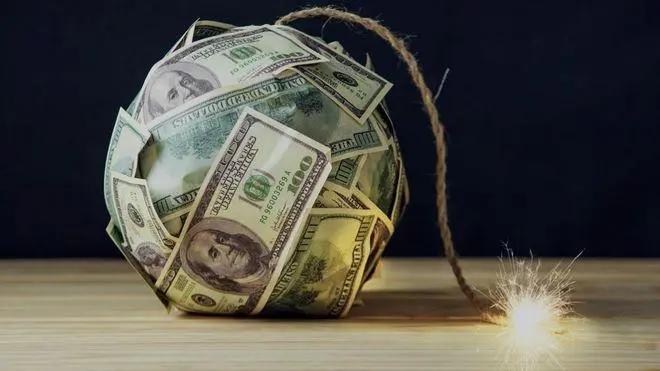 美国国会通过临时拨款法案，暂时避免关门，但资金只能支持政府运行一个半月。到时，美
