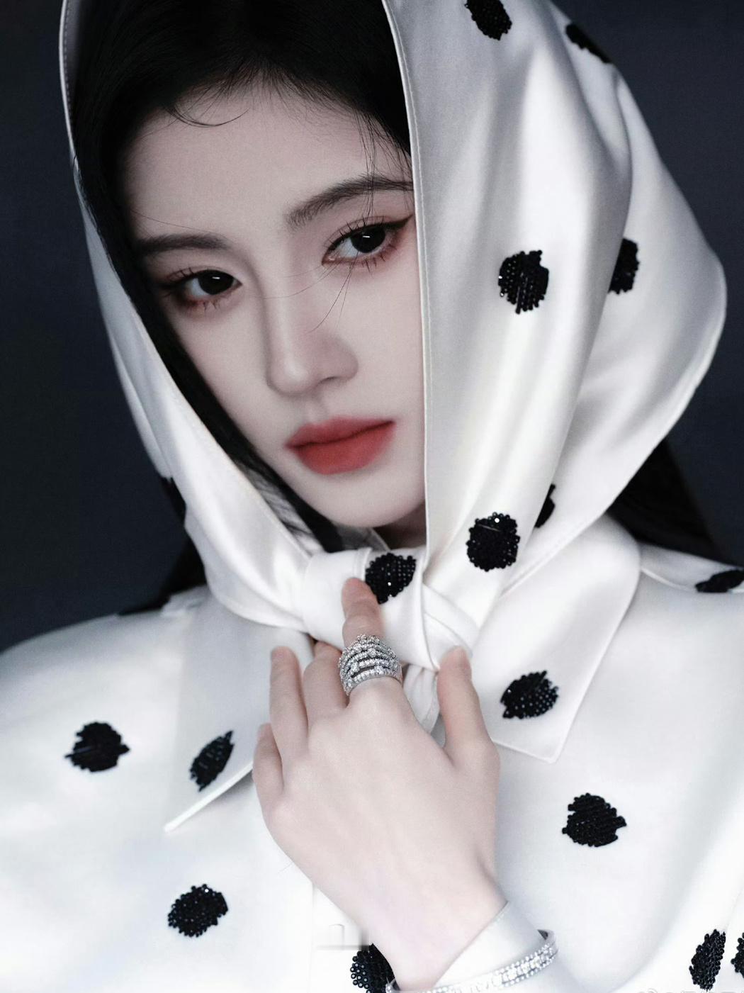 鞠婧祎嘉人盛典造型~天哪！好温柔又灵巧的妆造！！！ 