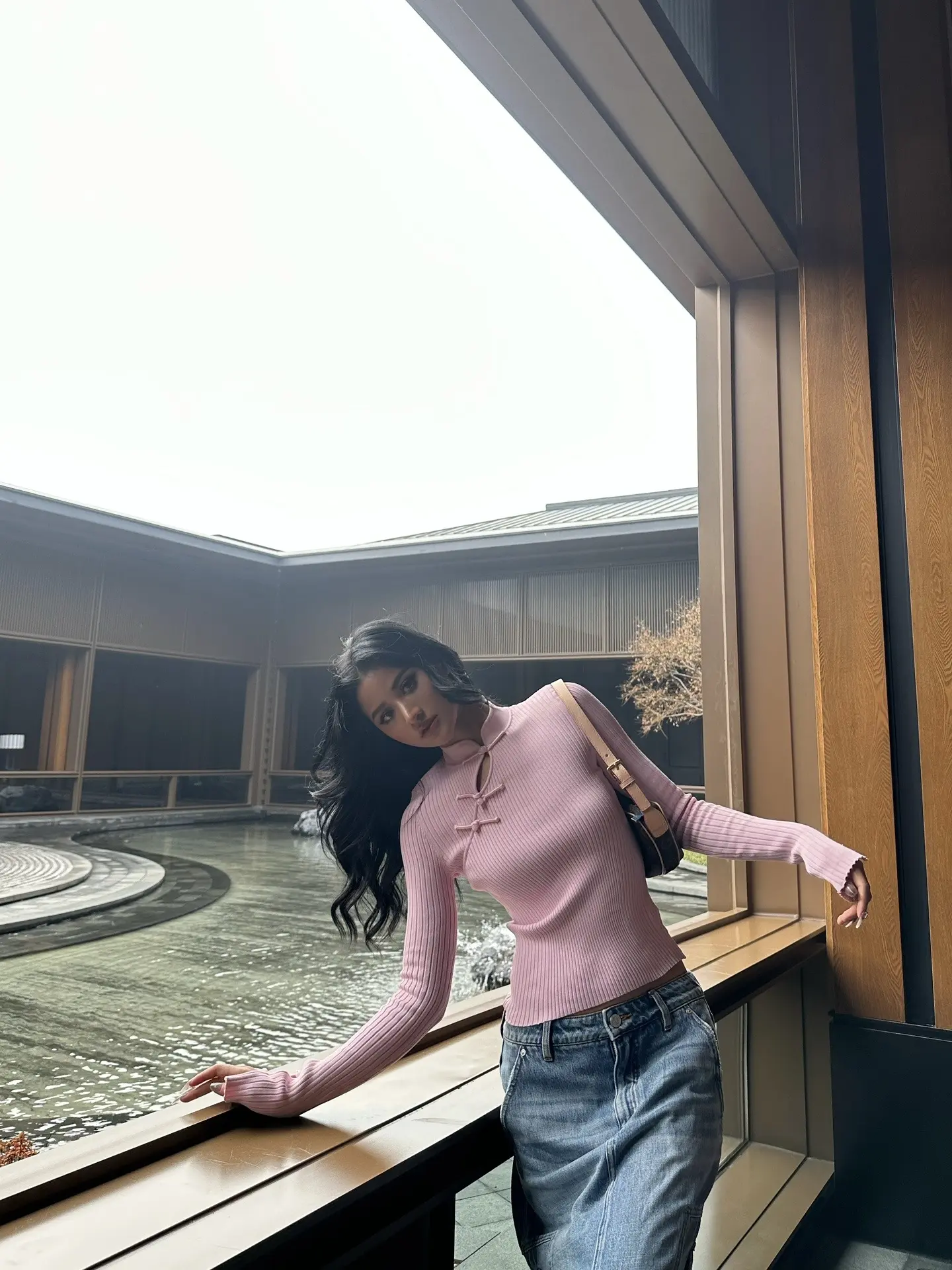 居然有能配这个BGM的图。