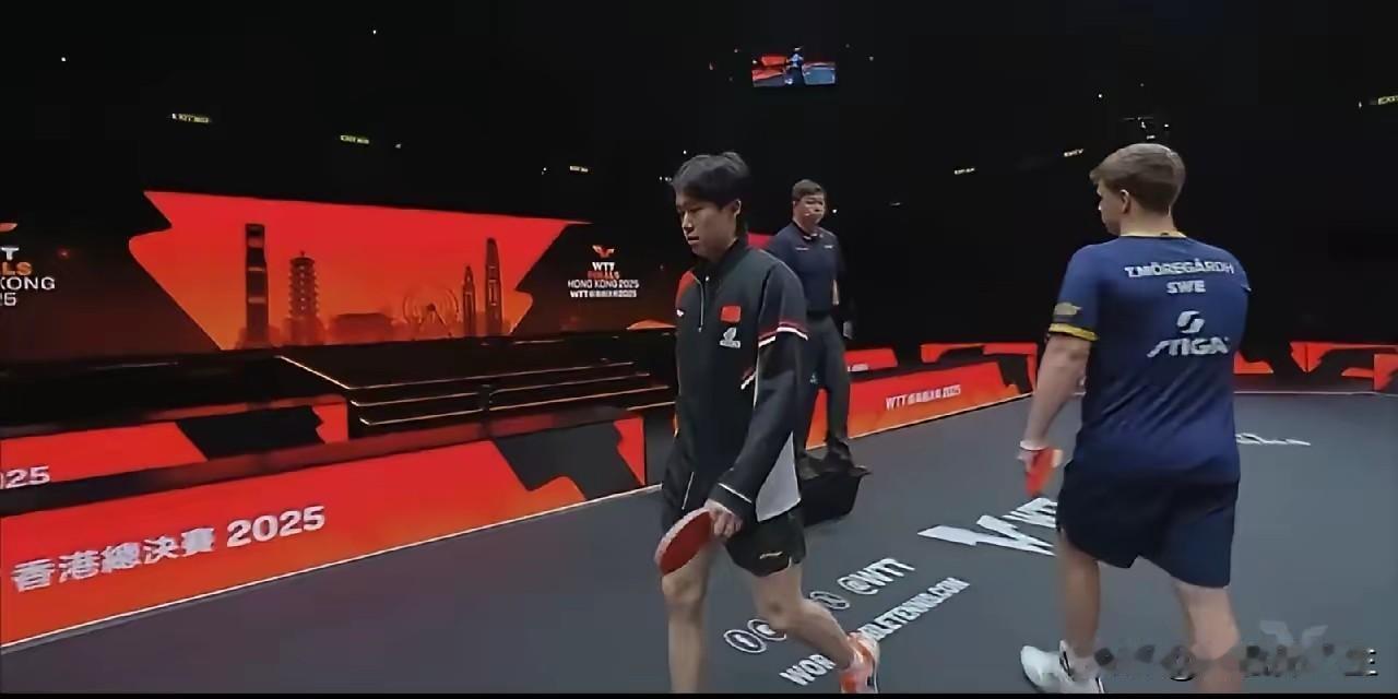 孙颖莎因伤退赛了，第二天毫无征兆的王楚钦也因伤退赛了。两天两个世界排名第一的选手