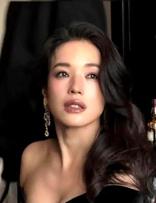 舒淇这次是真的把心掏出来给大伙看了，直接撕掉了“丁克”的标签——整整9年，从试管