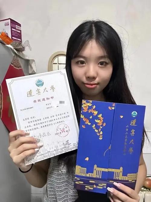 说实话，我觉得侄女中考520分能上中专已经很不错了。她父亲说，女孩子嫁人生子才是