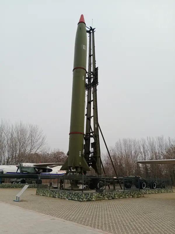 核军控体系面临根本性崩塌风险
美俄《新削减战略武器条约》将于2026年2月到期且