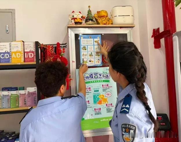 万柏林区警社联动文明养犬普法 筑牢辖区安全文明防线

近日，万柏林区兴华派出所联