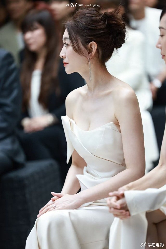 李小冉李小冉担心自己个性耿直会挨骂李小冉推掉所有工作参加浪姐 姐真的多虑了！耿直