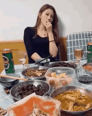 你这眼神我会误会的[大笑][大笑][大笑]