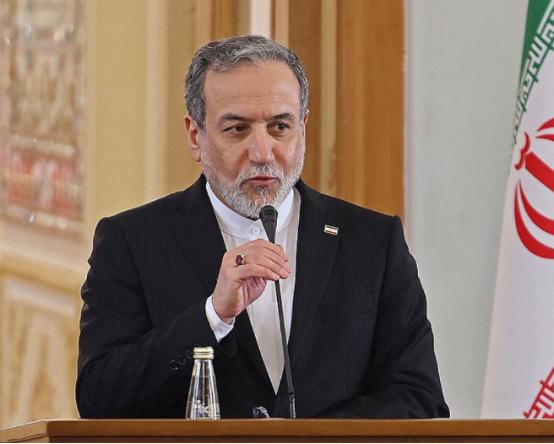 中东大战打醒美方：特朗普居然忘了，中国有一项能力已位居世界第一。
 
说白了，特