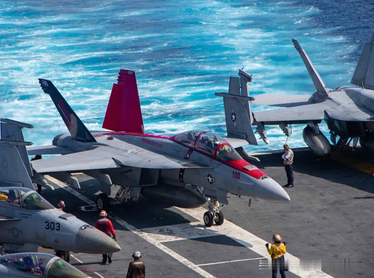 如何看待两架美军机在南海相继坠毁
美军南海“双坠机”：霸权机器的锈蚀与衰音

2