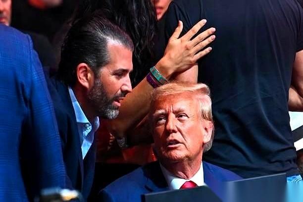 他那几个孩子，真的，你不得不服。
一个个精英范儿，人前人后挑不出大毛病，尤其那个