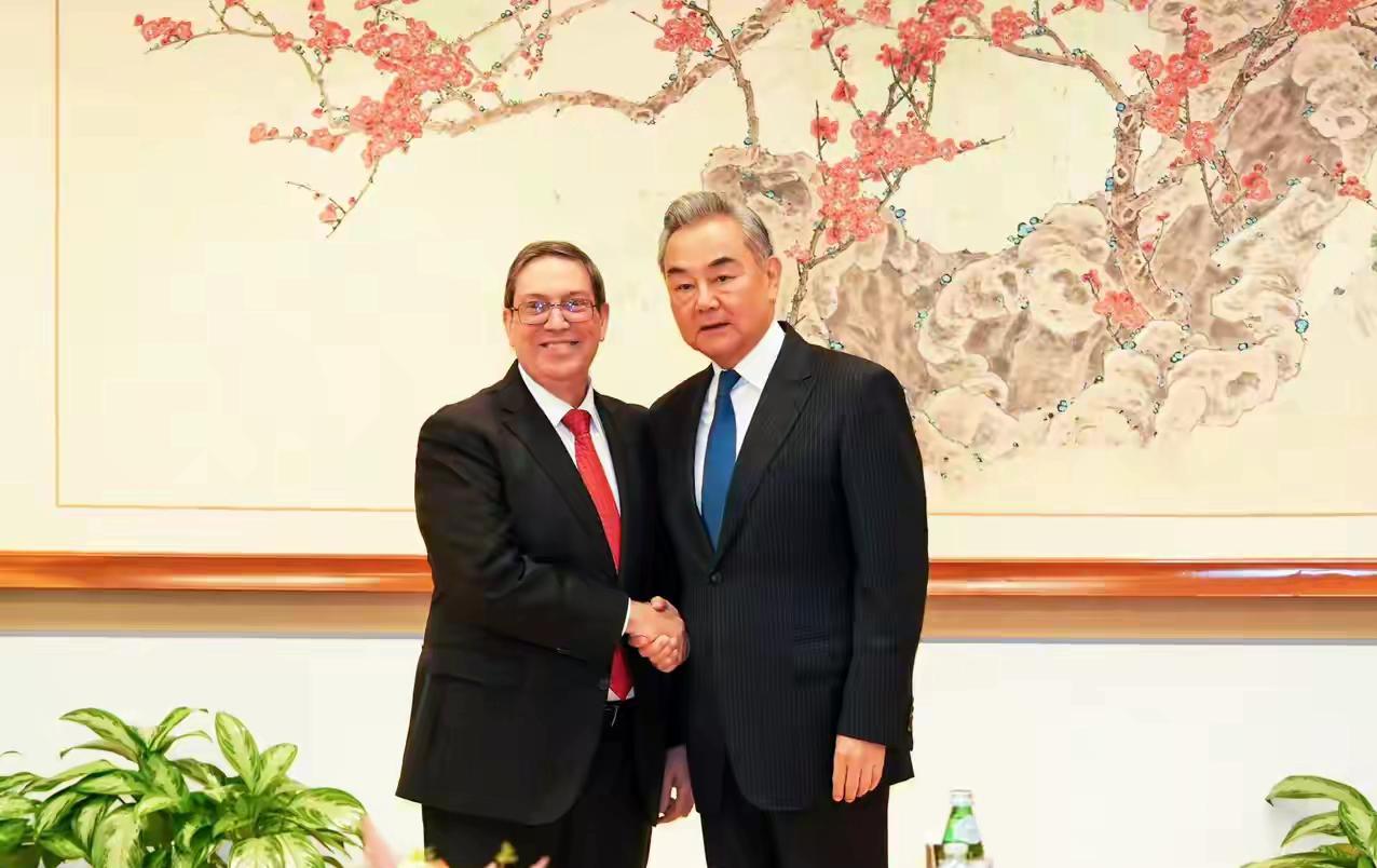 古巴放心了，和中国谈好

古巴这下可以松口气了。为啥？因为中国站出来，给他们撑腰