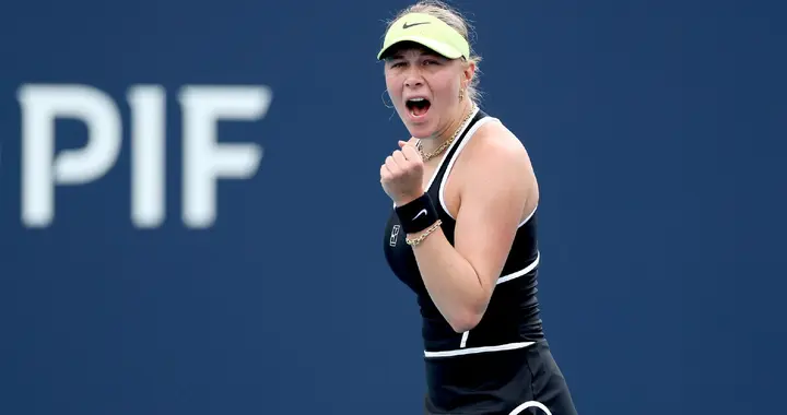 阿尼西莫娃两盘横扫晋级 连续两年晋级迈阿密站16强 将对阵本西奇