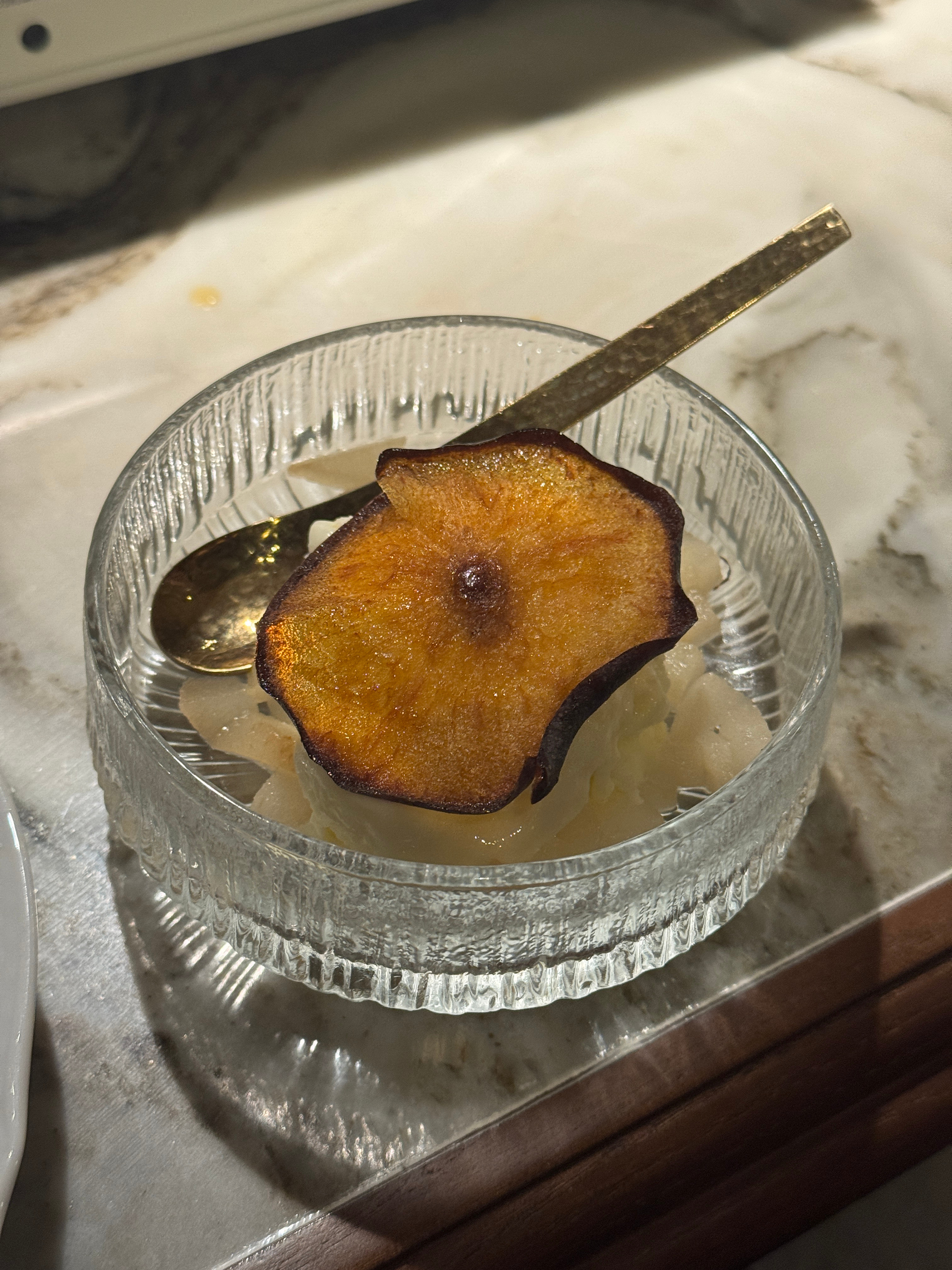 昨天路过这个精致东北菜，心想得多精致？今天果断来尝尝。怎么说呢…东北菜不适合做精