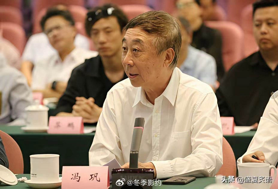 冯巩，冲上热搜！3月26日一大早，一向低调的的冯巩，突然冲上了热搜，这次他传来了