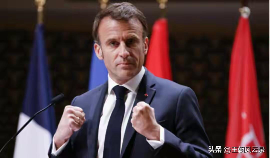 英法参战！法国出动戴高乐号航母
英法两国终于耐不住寂寞，奔赴中东战场。
3月3号