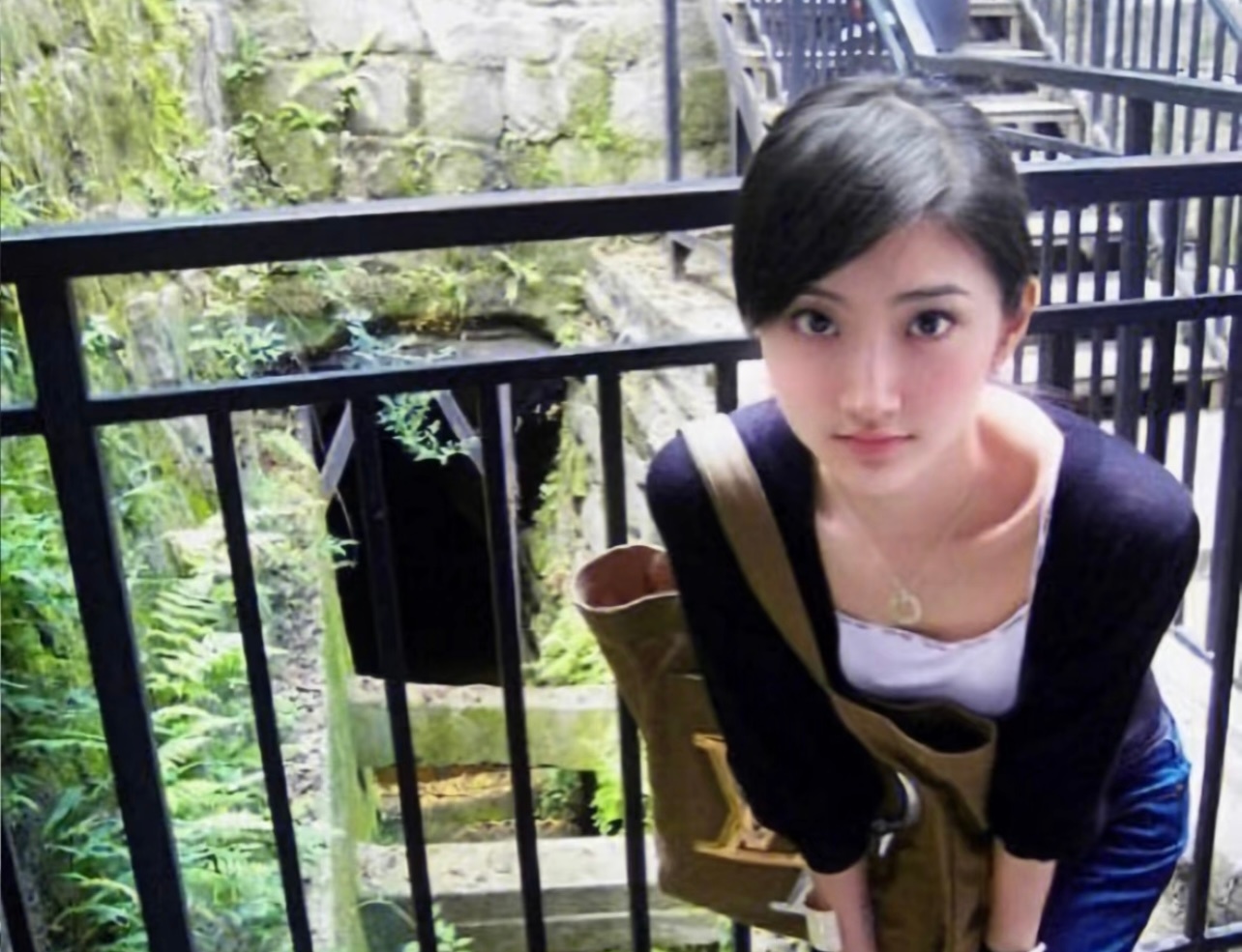 我天呐，早期的景甜是真的人间富贵花吧，既贵气又清纯，不愧是校花 